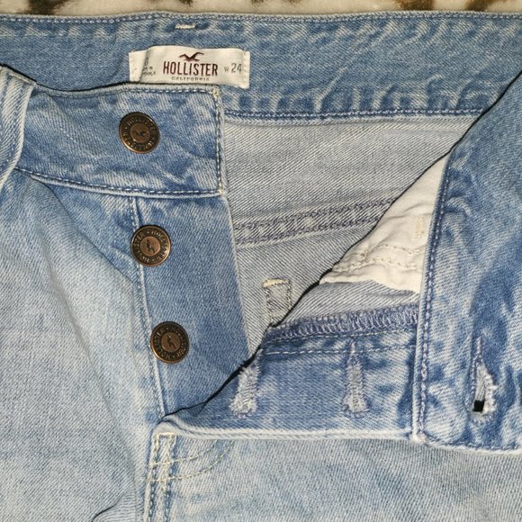 Hollister Woman's Button-Up Denim Shorts - Picture 5 of 5